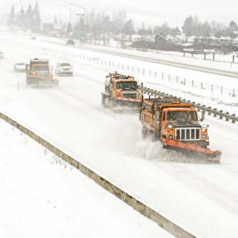Freight_UStoAustralia_winter_storm_snow-plows_on_US_interstate_BCR